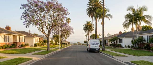 Appliance repair technician in Torrance, CA kitchen